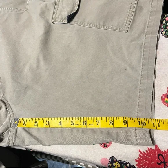 Split Men’s Cargo Shorts - Picture 4 of 6